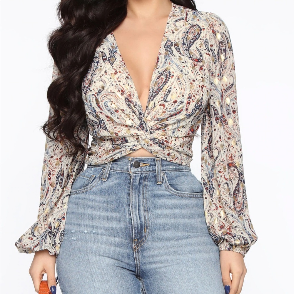 Fashion Nova Gold Flecks on your edges Top size 2X